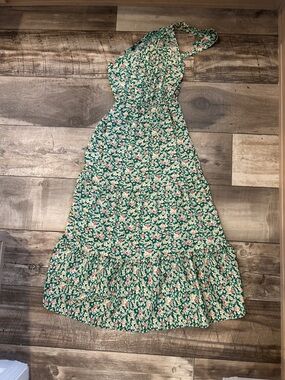 Green Floral One-Shoulder Maxi Dress with Ruffled Hem